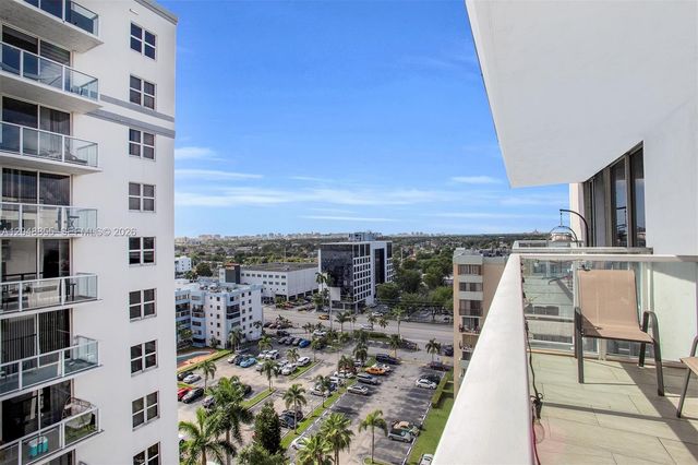 5091 NW 7th St TS-11, Miami, FL 33126