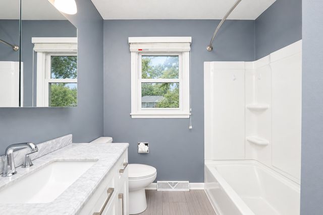 106 NE Sherman Drive, Ankeny, IA 50021
