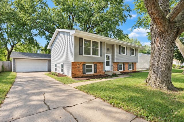 106 NE Sherman Drive, Ankeny, IA 50021