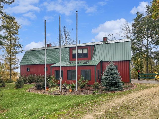 S1814 Stenslien LANE, Westby, WI 54667