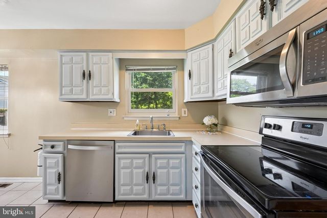 649 CORNWALLIS DR, Mount Laurel, NJ 08054