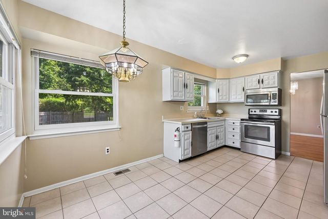 649 CORNWALLIS DR, Mount Laurel, NJ 08054