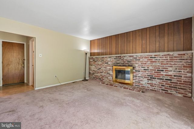 649 CORNWALLIS DR, Mount Laurel, NJ 08054