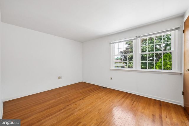 649 CORNWALLIS DR, Mount Laurel, NJ 08054