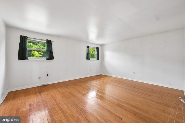 649 CORNWALLIS DR, Mount Laurel, NJ 08054
