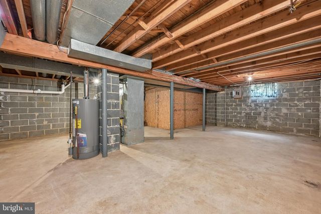 649 CORNWALLIS DR, Mount Laurel, NJ 08054
