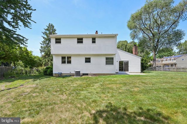 649 CORNWALLIS DR, Mount Laurel, NJ 08054