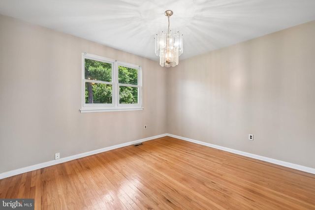 649 CORNWALLIS DR, Mount Laurel, NJ 08054