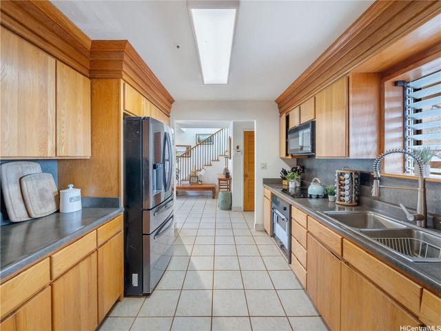 87-251 Paakea Road, Waianae, HI 96792