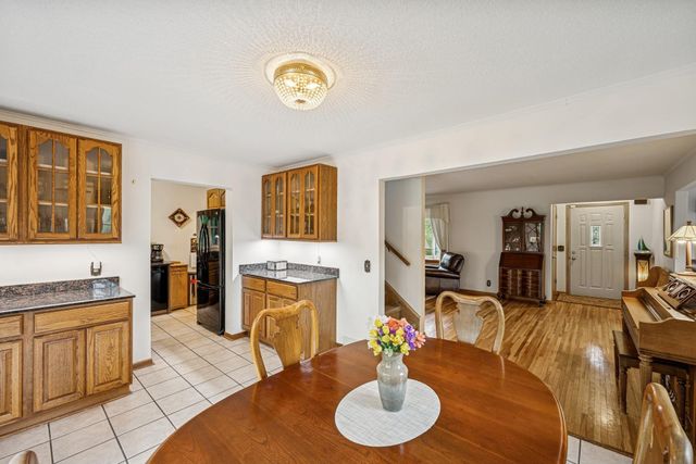 18701 Delton Avenue, Minnetonka, MN 55345