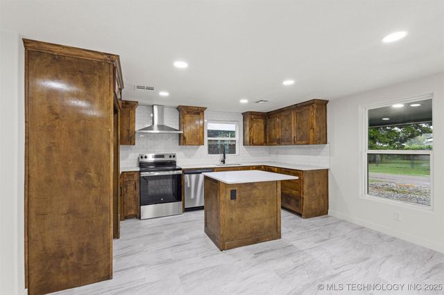 62 Jolene Reid, Mead, OK 73449