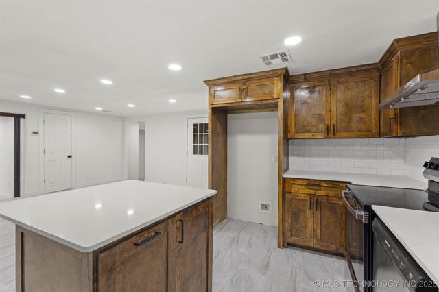 62 Jolene Reid, Mead, OK 73449