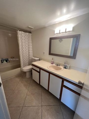 8215 Lake Dr 401, Doral, FL 33166
