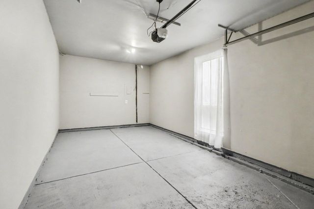1140 W 59th Place, Merrillville, IN 46410