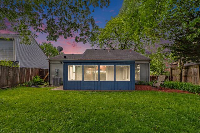 1140 W 59th Place, Merrillville, IN 46410