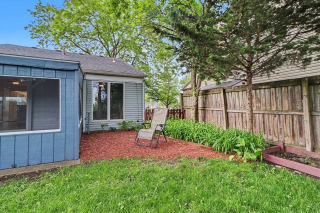 1140 W 59th Place, Merrillville, IN 46410