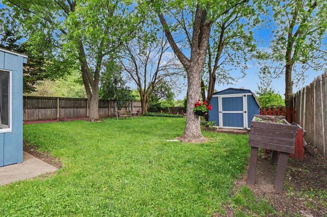 1140 W 59th Place, Merrillville, IN 46410