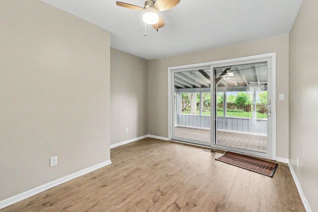 1140 W 59th Place, Merrillville, IN 46410