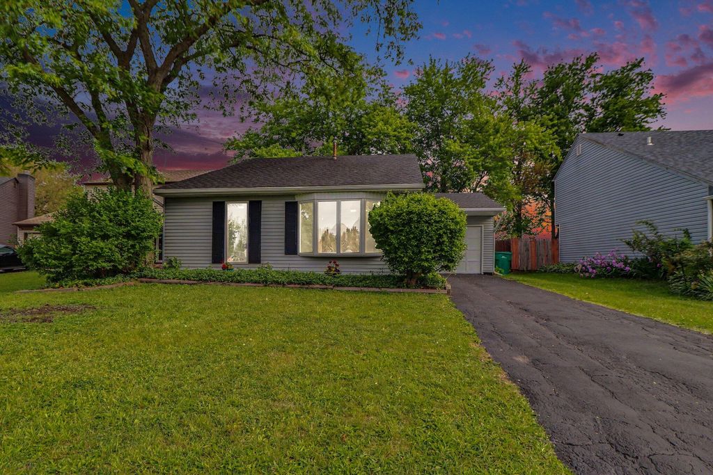 1140 W 59th Place, Merrillville, IN 46410