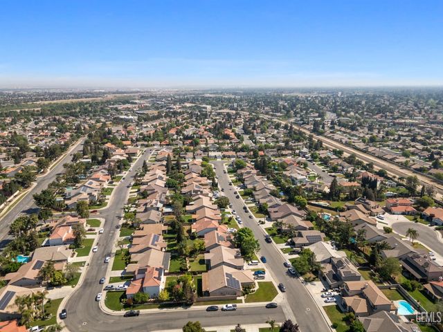 12003 Roaring River Avenue, Bakersfield, CA 93311