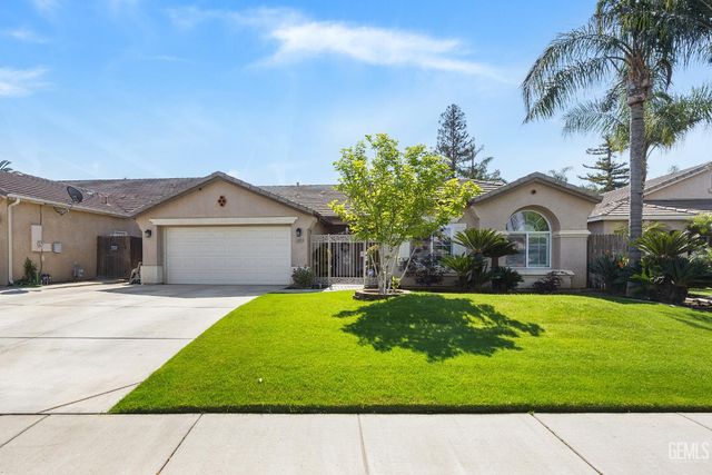 12003 Roaring River Avenue, Bakersfield, CA 93311