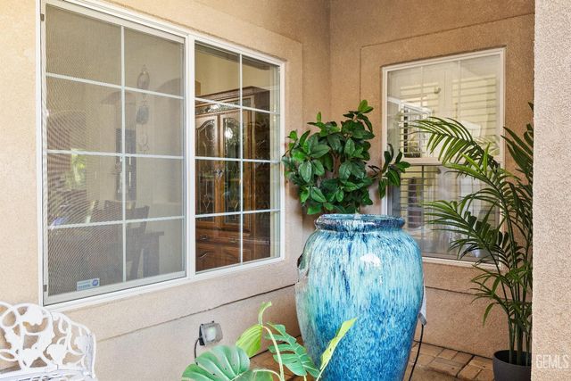 12003 Roaring River Avenue, Bakersfield, CA 93311