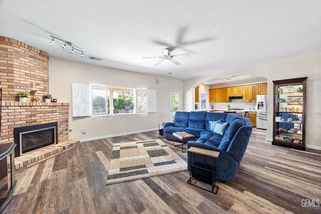 12003 Roaring River Avenue, Bakersfield, CA 93311