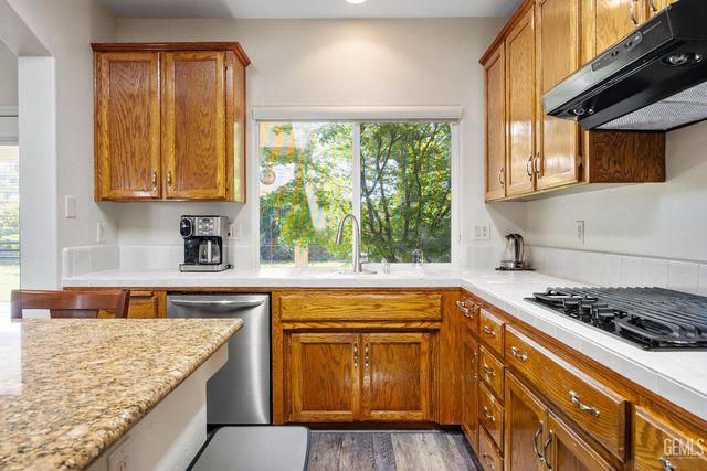 12003 Roaring River Avenue, Bakersfield, CA 93311