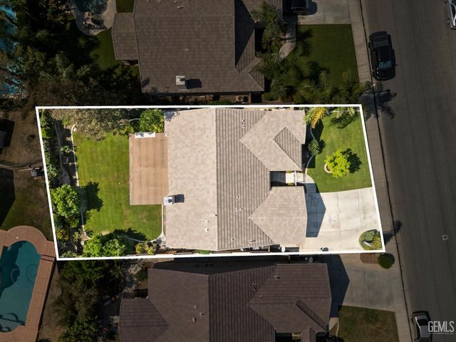 12003 Roaring River Avenue, Bakersfield, CA 93311