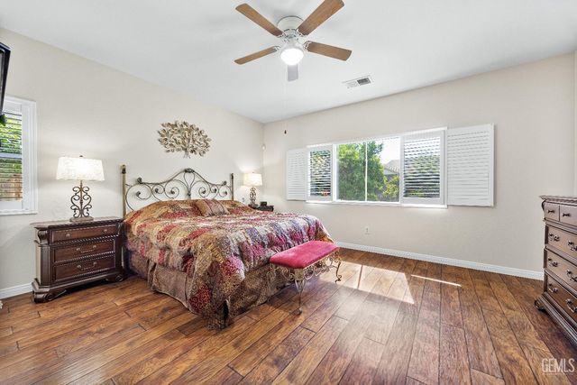 12003 Roaring River Avenue, Bakersfield, CA 93311