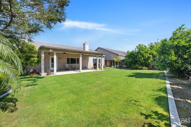 12003 Roaring River Avenue, Bakersfield, CA 93311