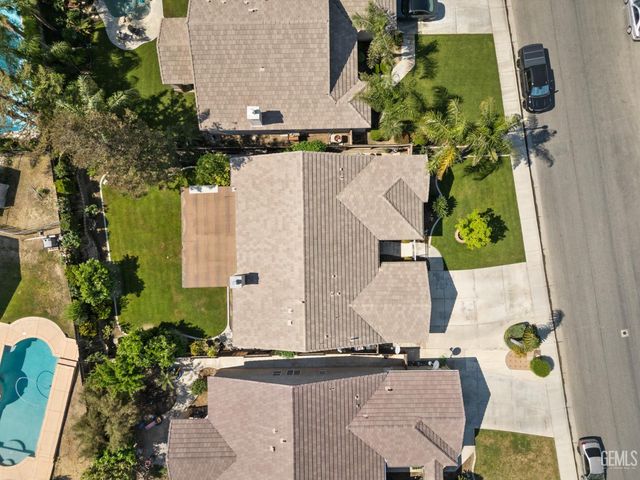 12003 Roaring River Avenue, Bakersfield, CA 93311