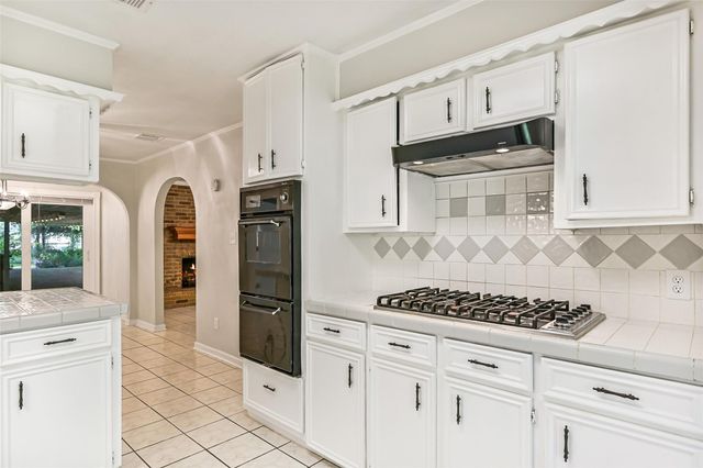 524 Fairdale Street, Friendswood, TX 77546