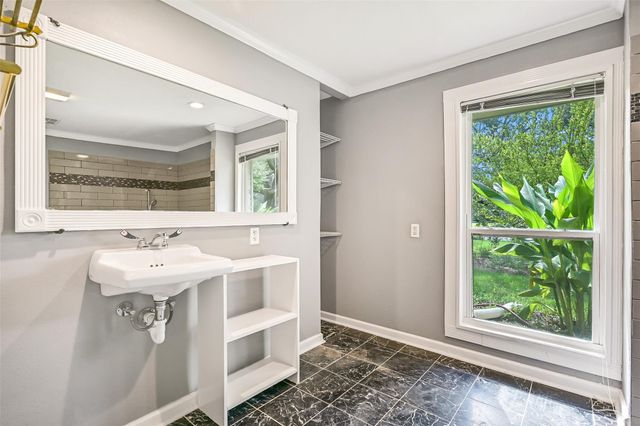 524 Fairdale Street, Friendswood, TX 77546