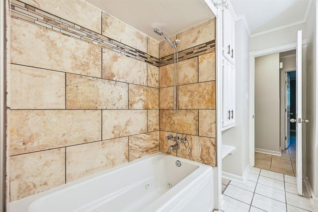 524 Fairdale Street, Friendswood, TX 77546