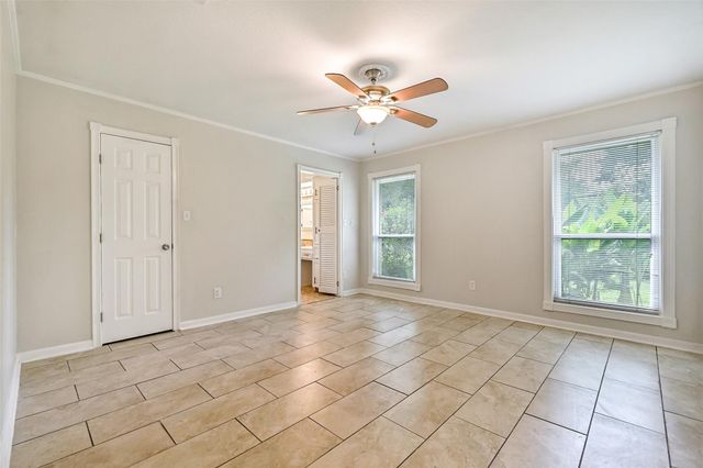 524 Fairdale Street, Friendswood, TX 77546