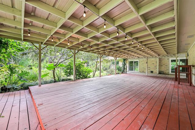 524 Fairdale Street, Friendswood, TX 77546