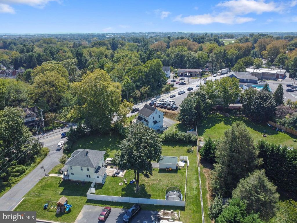 1727 NEW HOLLAND PIKE, Lancaster, PA 17601
