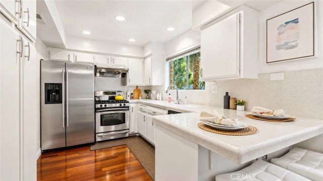 432 S Oak Knoll Avenue 4, Pasadena, CA 91101