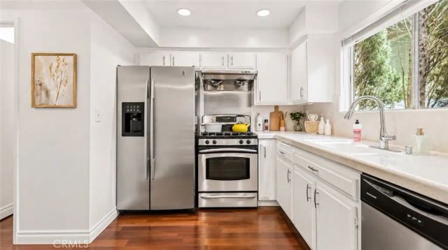 432 S Oak Knoll Avenue 4, Pasadena, CA 91101