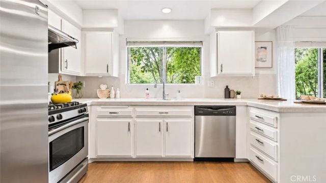 432 S Oak Knoll Avenue 4, Pasadena, CA 91101