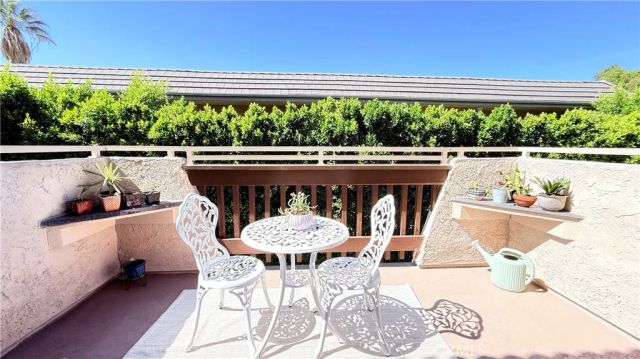 432 S Oak Knoll Avenue 4, Pasadena, CA 91101