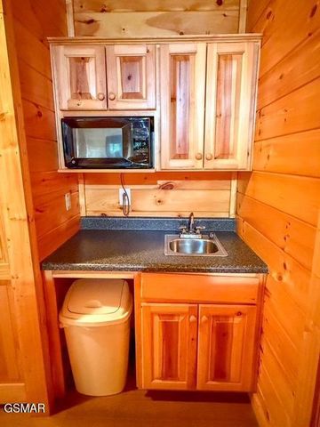 1444 Indian Court, Sevierville, TN 37876