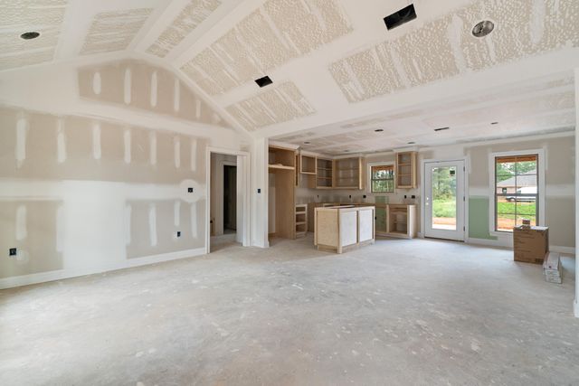 8 Bryant, Sumrall, MS 39482