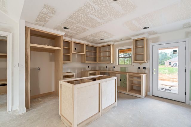 8 Bryant, Sumrall, MS 39482