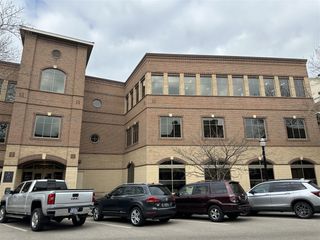 85 E 8th Street, Holland, MI 49423