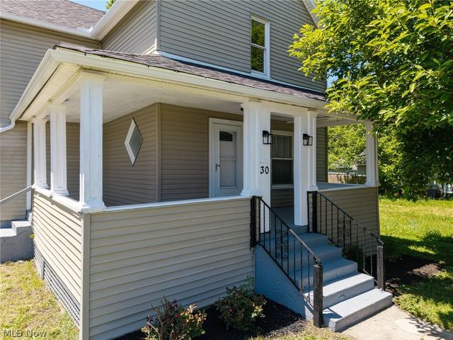 30 16th Street NW, Barberton, OH 44203
