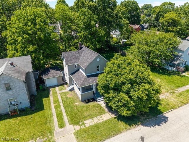30 16th Street NW, Barberton, OH 44203