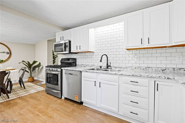 30 16th Street NW, Barberton, OH 44203