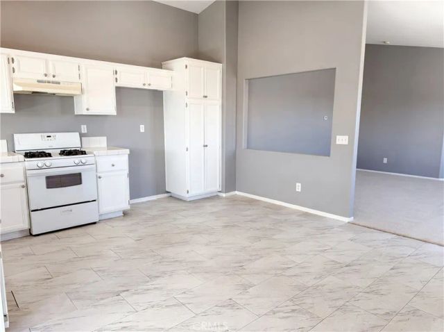 13577 Monterey, Victorville, CA 92392